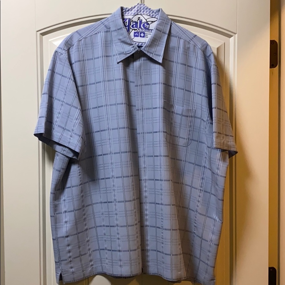 Vanheusen Men’s button shirt